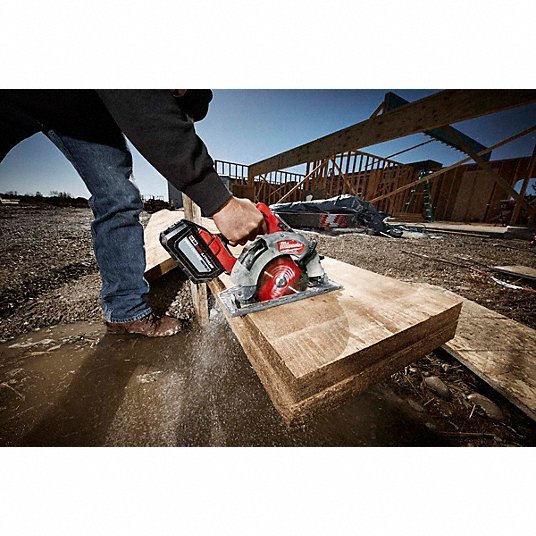 Milwaukee 2732-21HD Circular Saw 7 1/4 in Blade Dia., Right, 2 1/2 in Max. Cutting Dp @ 0 Deg., 0° to 50° Right, 18V DC